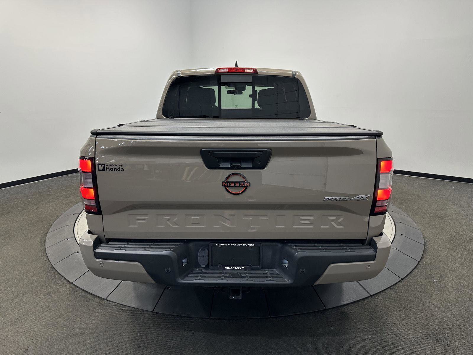 Used 2023 Nissan Frontier PRO-4X w/ Pro Convenience Package AWD/4WD image 6