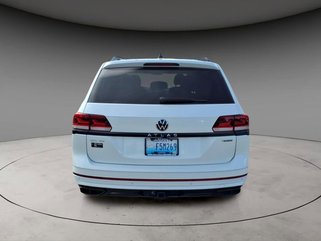 Used 2023 Volkswagen Atlas SEL R-Line AWD/4WD image 7