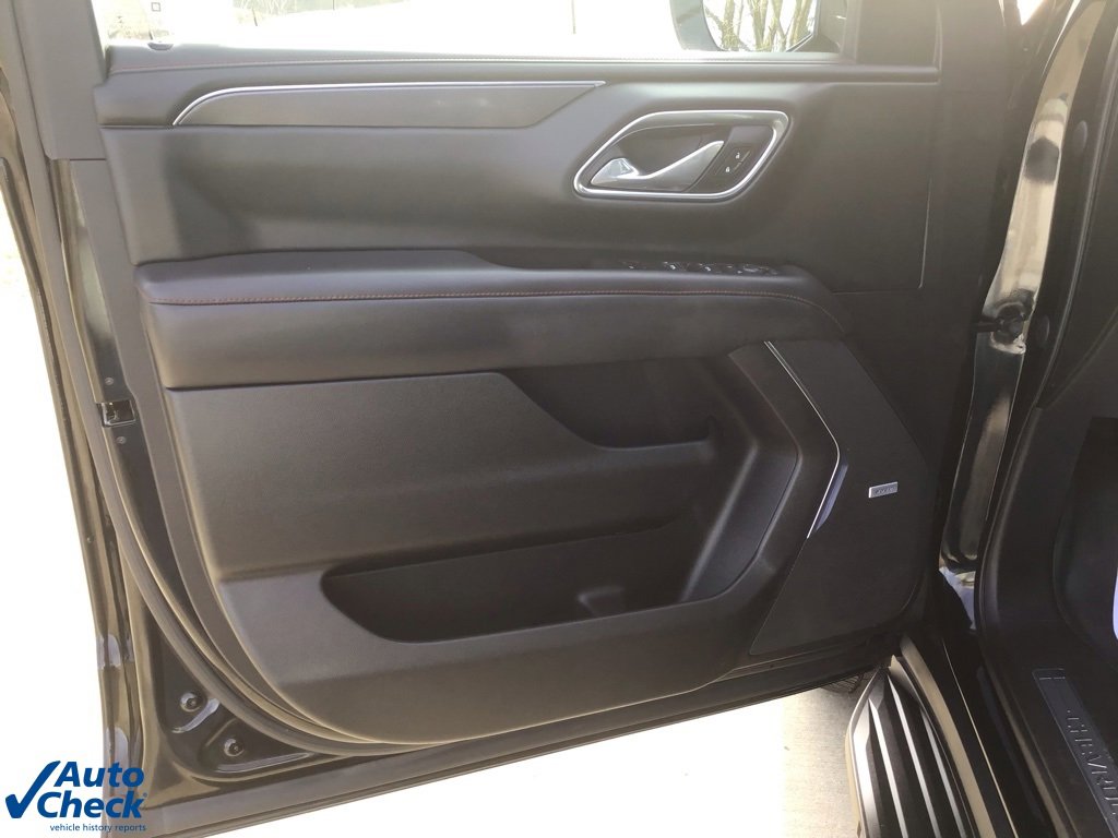 Used 2021 Chevrolet Suburban RST w/ Luxury Package image 31