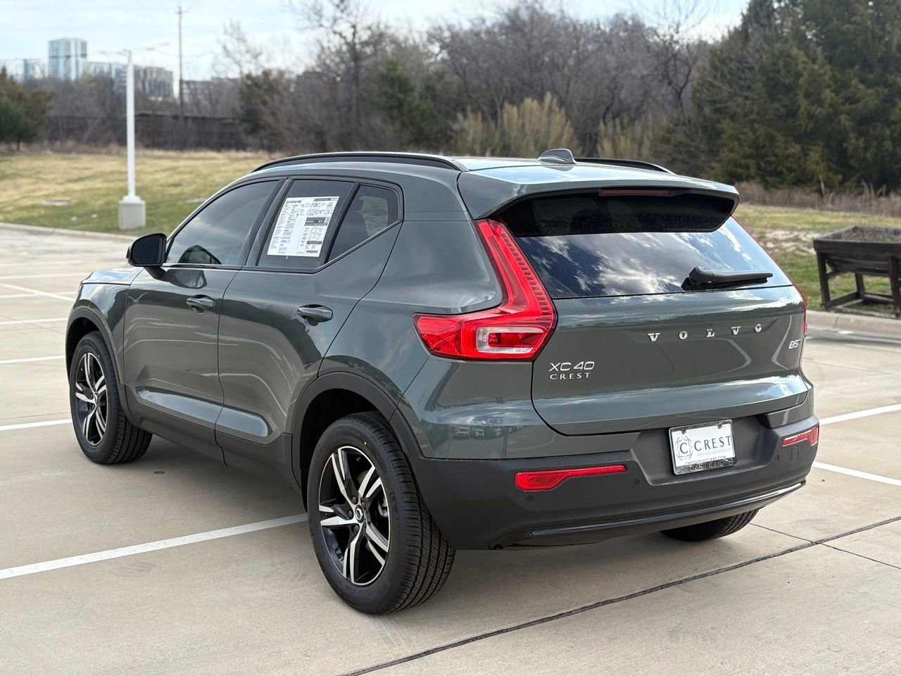 New 2026 Volvo XC40 B5 Core w/ Climate Package image 7