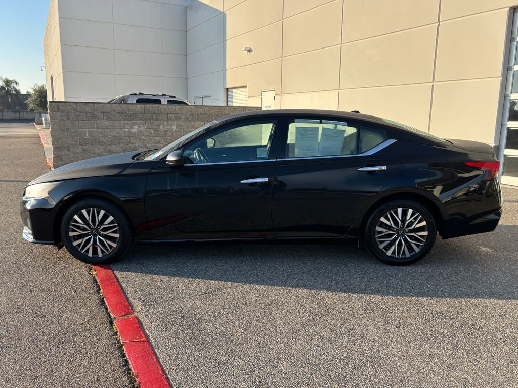 Used 2024 Nissan Altima 2.5 SV image 8