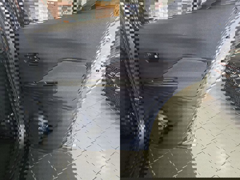 Used 2020 Nissan Kicks S image 15