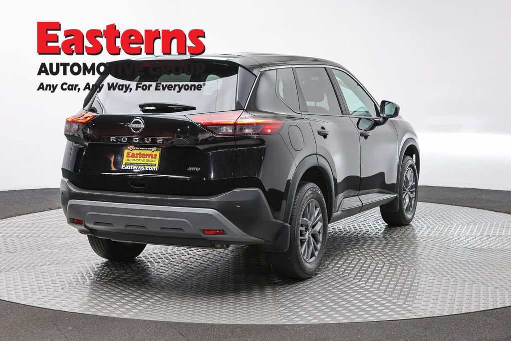 Used 2023 Nissan Rogue S AWD/4WD image 5