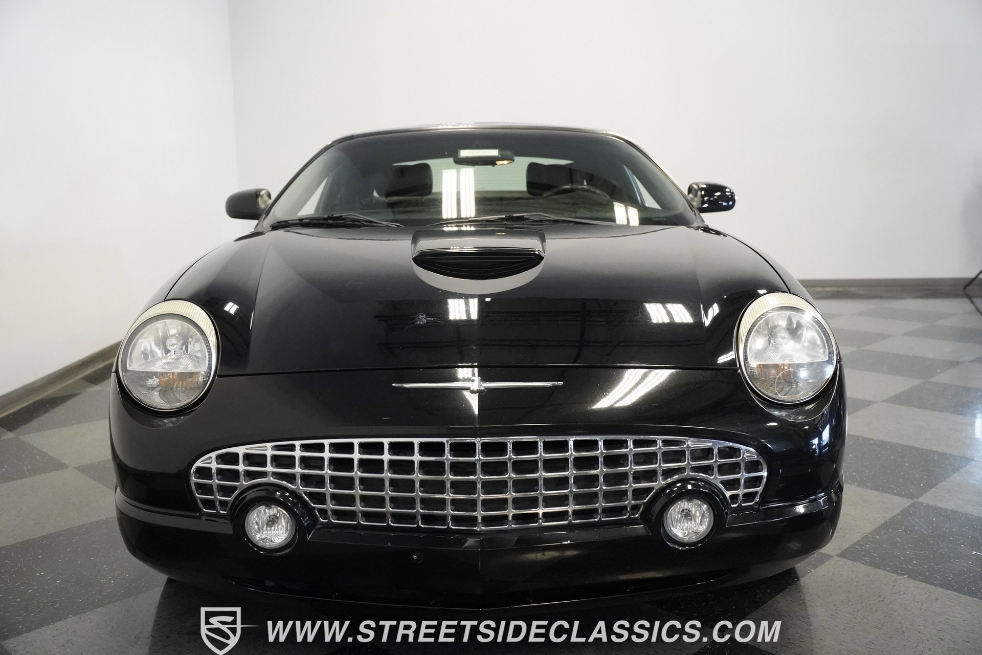 Used 2002 Ford Thunderbird image 6