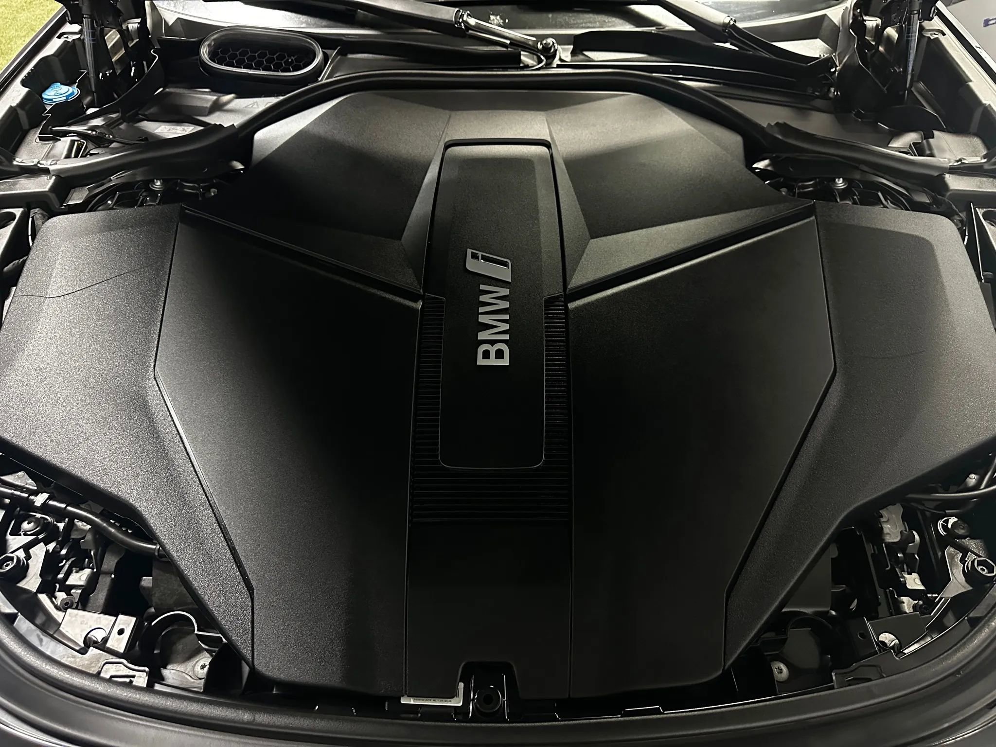 Used 2024 BMW i7 xDrive60 w/ Executive Package AWD/4WD image 32