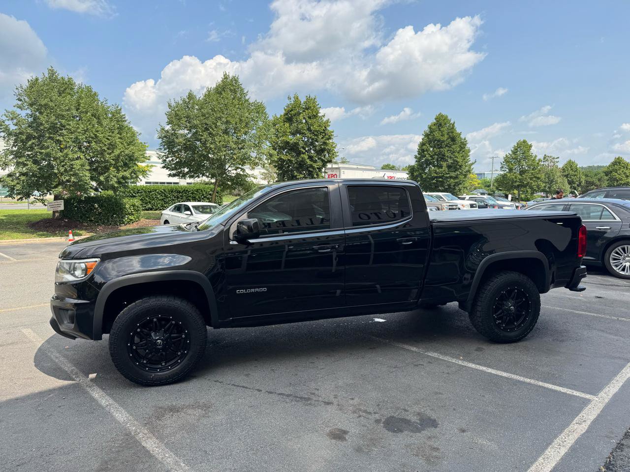 Used 2016 Chevrolet Colorado LT w/ Midnight Edition AWD/4WD image 21