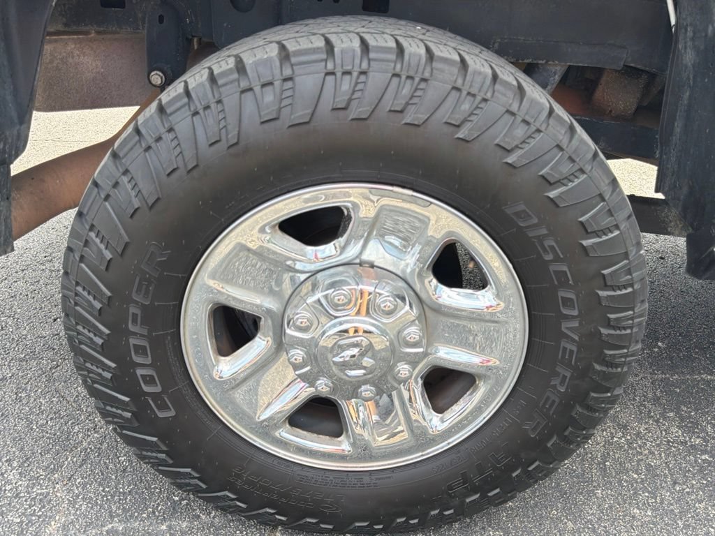 Used 2024 RAM 2500 Tradesman w/ Chrome Appearance Group AWD/4WD image 8