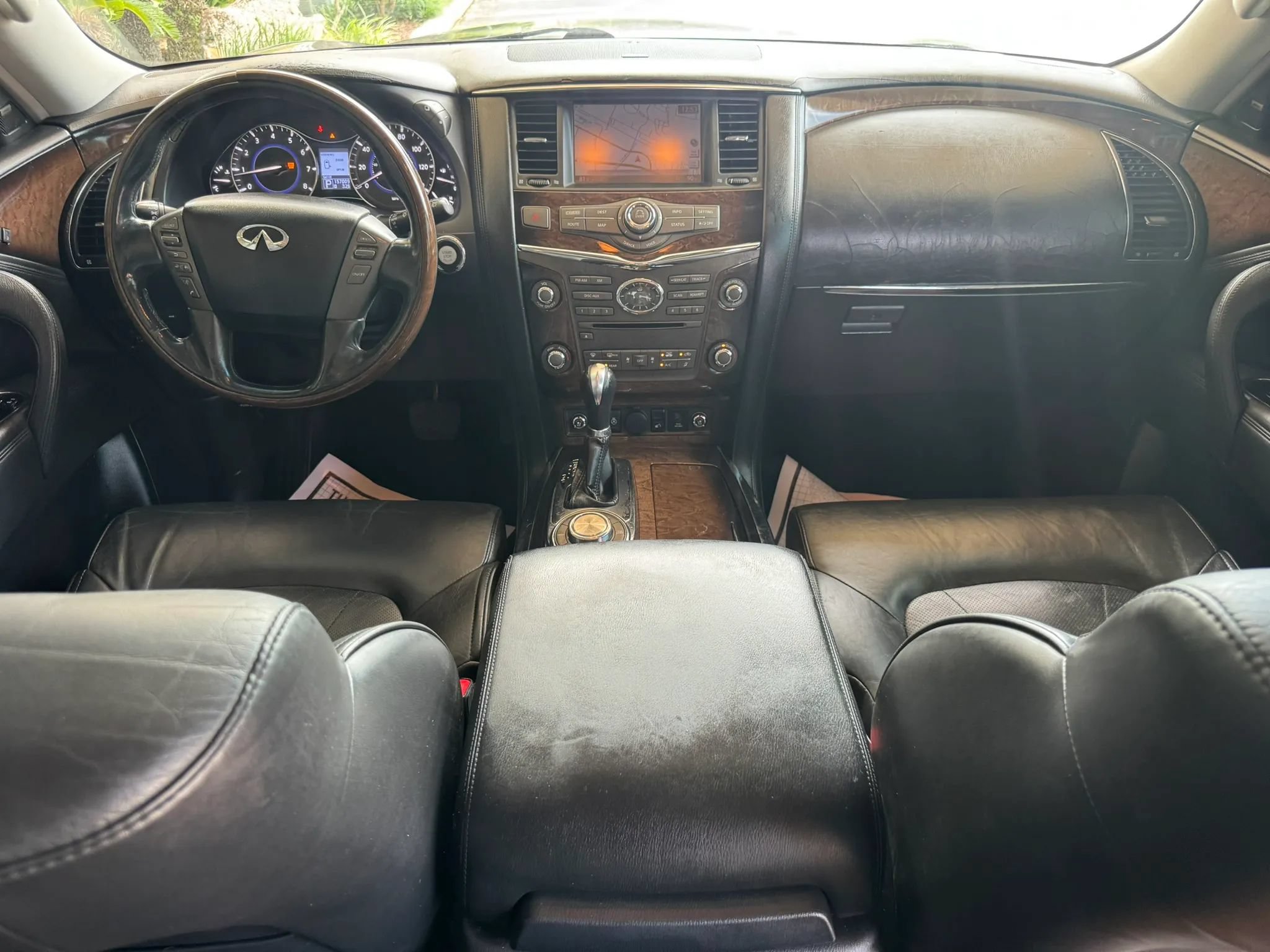 Used 2012 INFINITI QX56 4WD w/ Deluxe Touring Pkg image 23