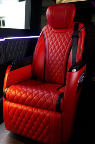 Used 2015 Mercedes-Benz Sprinter 2500 image 9