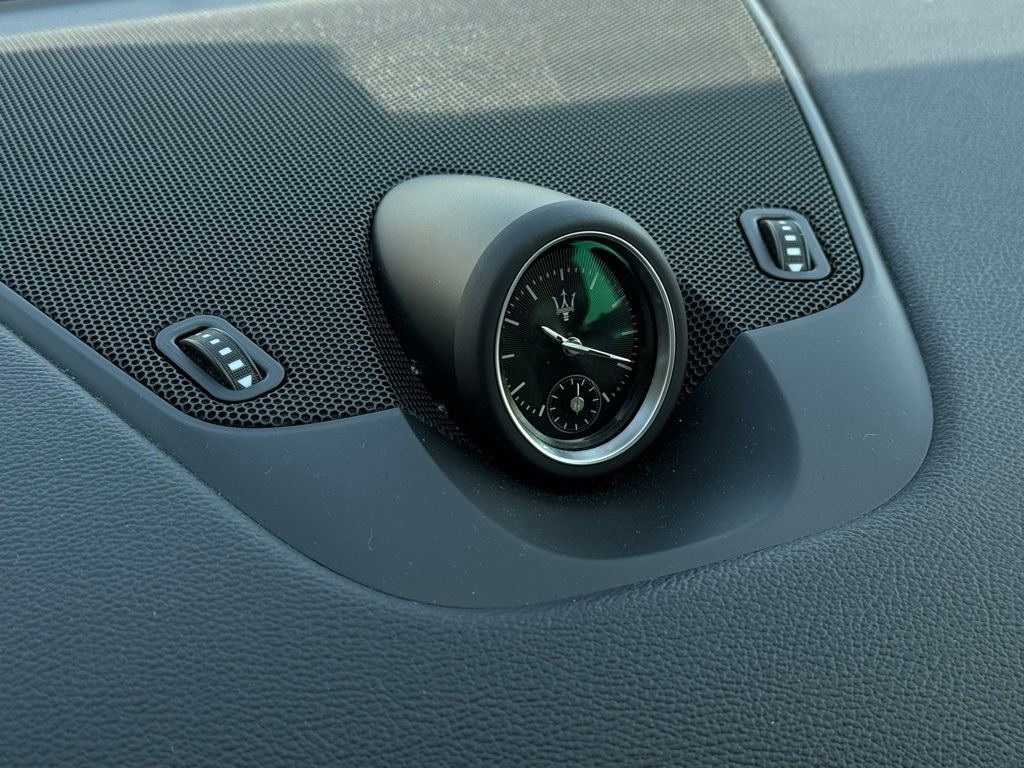 Certified 2022 Maserati Levante Modena image 10