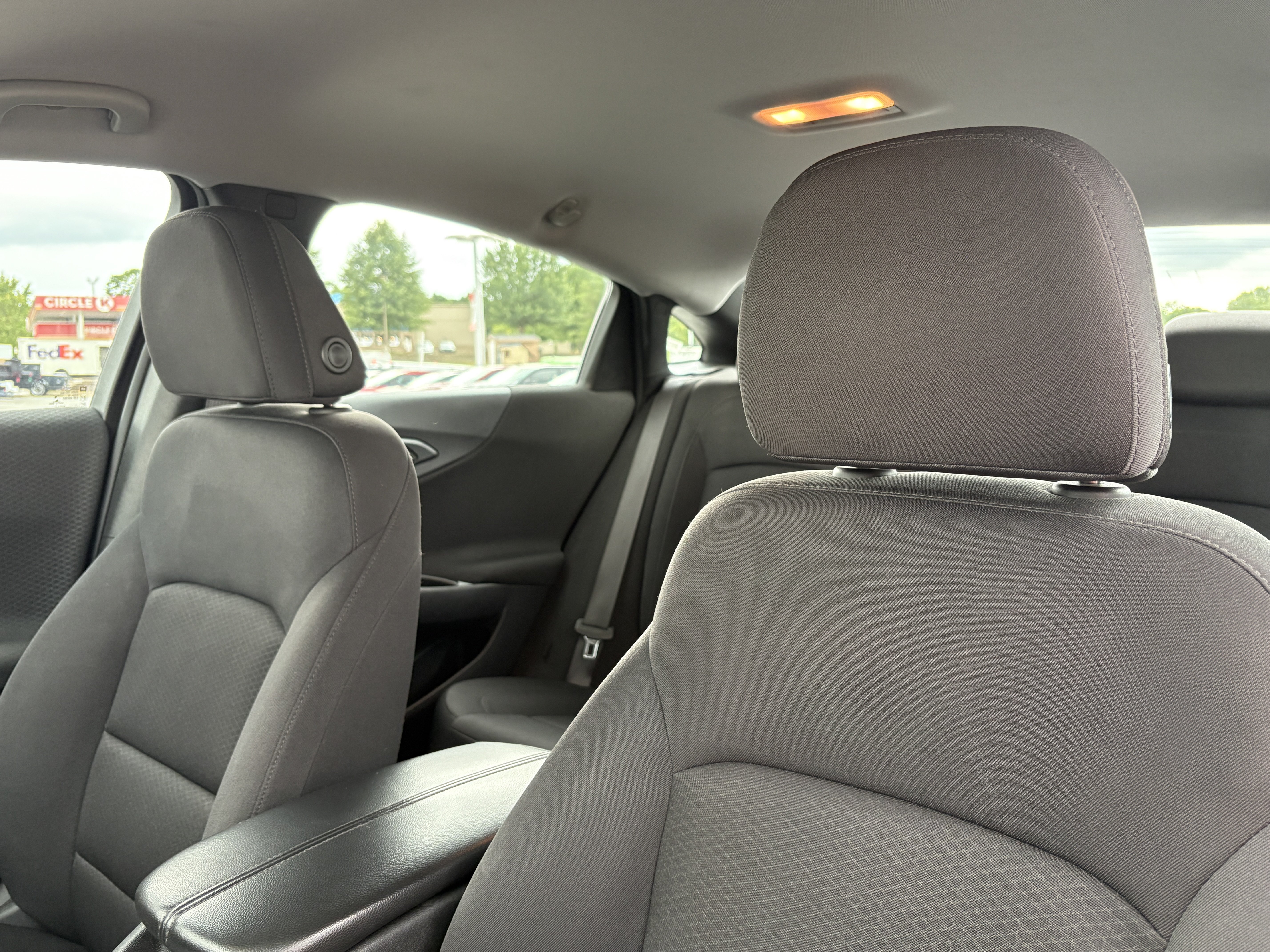 Used 2023 Chevrolet Malibu LT FWD image 17