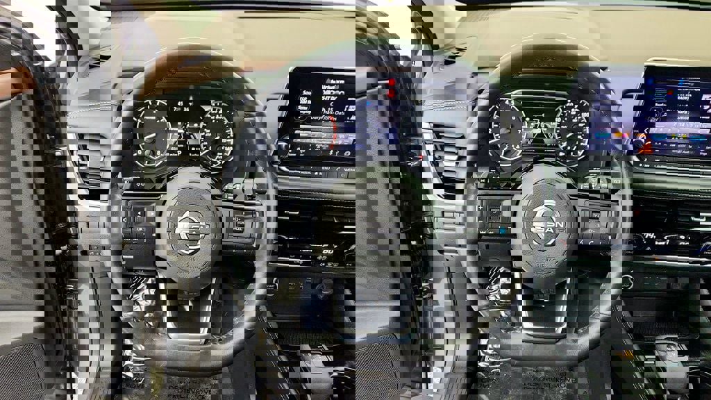 Used 2023 Nissan Rogue SL image 14