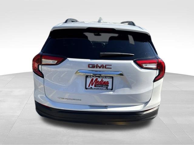 Used 2024 GMC Terrain SLE w/ Driver Convenience Package FWD image 6