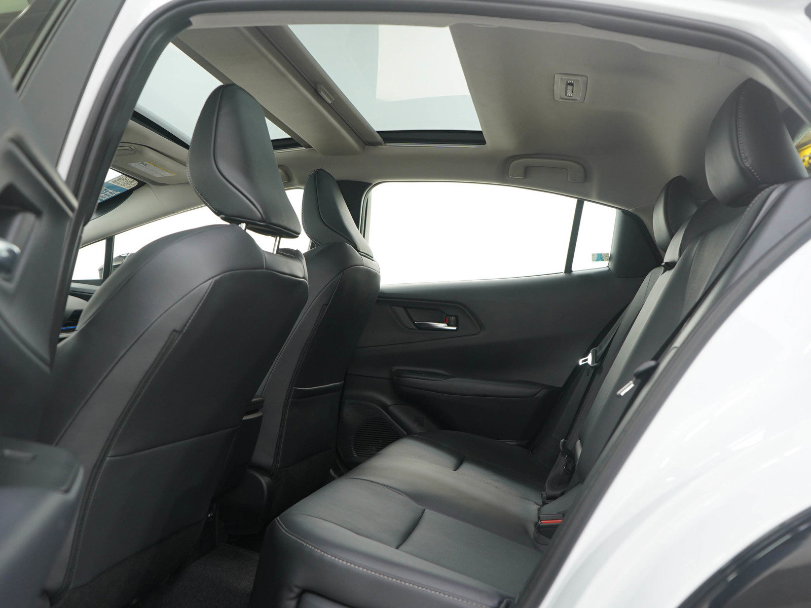 Used 2026 Toyota Prius Plug-In Hybrid image 19