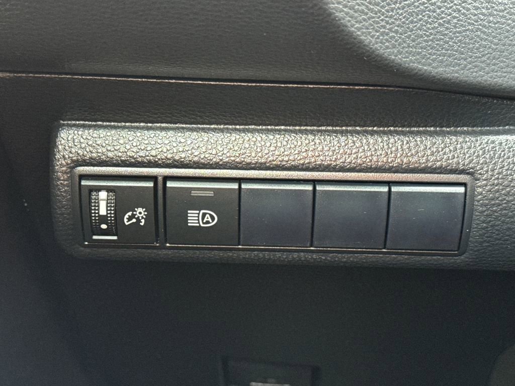 Used 2020 Toyota Corolla SE image 31