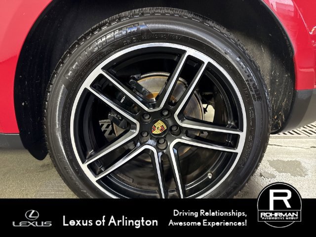 Used 2019 Porsche Macan AWD/4WD image 5