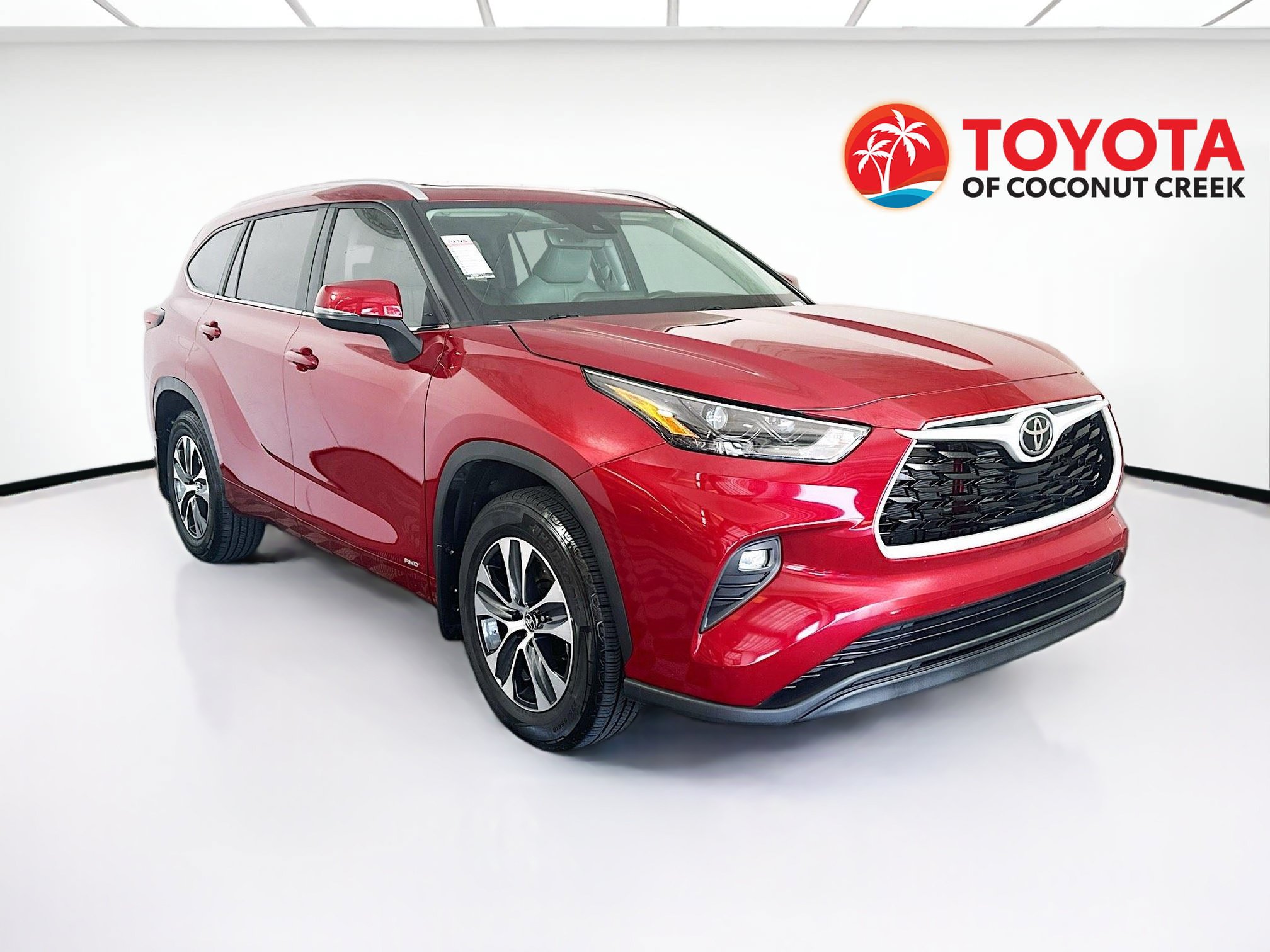 Used 2025 Toyota Highlander XLE