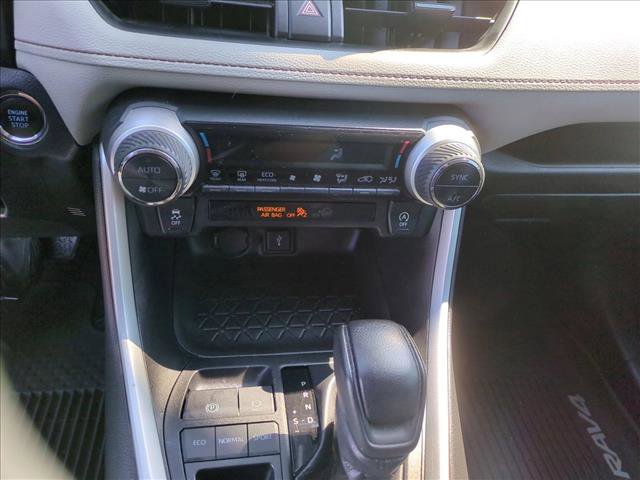 Used 2021 Toyota RAV4 XLE image 15