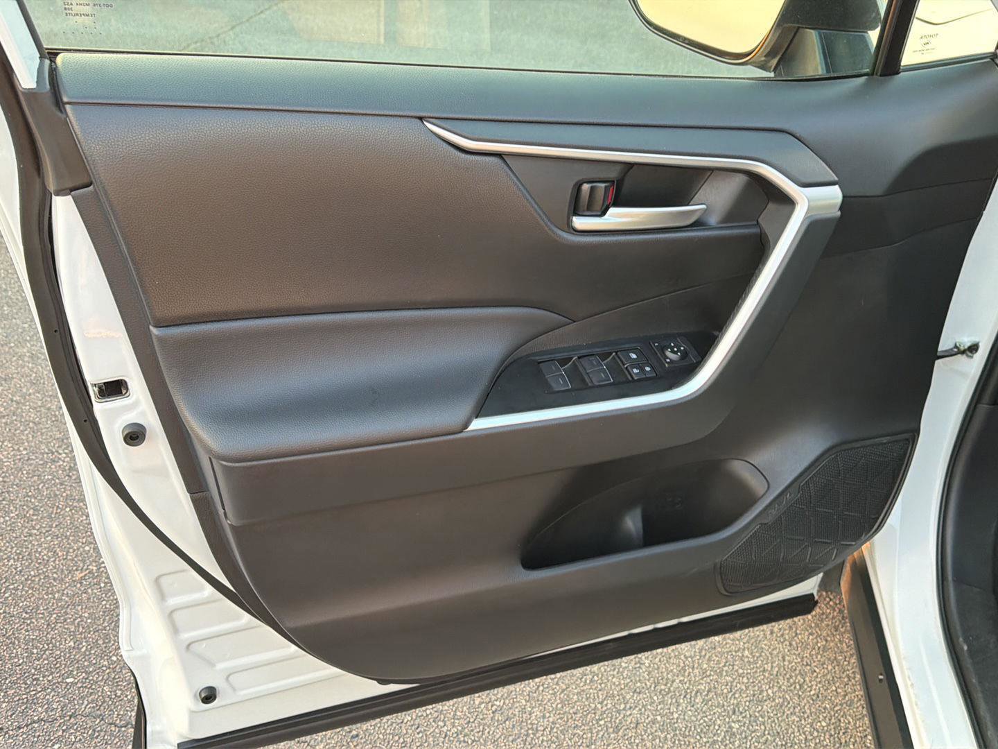 Certified 2025 Toyota RAV4 XLE Premium FWD image 16