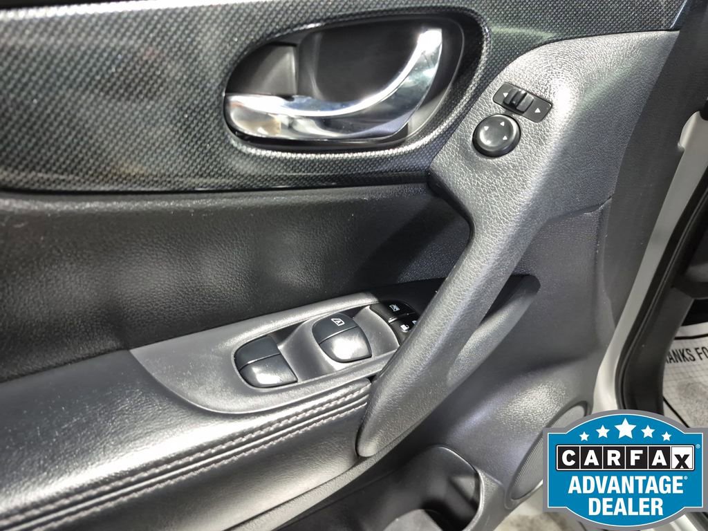 Used 2015 Nissan Rogue SL image 75