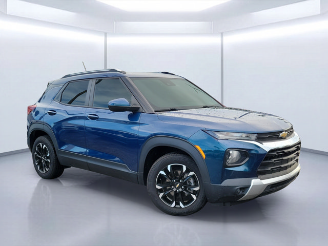 Used 2021 Chevrolet TrailBlazer LT FWD image 1