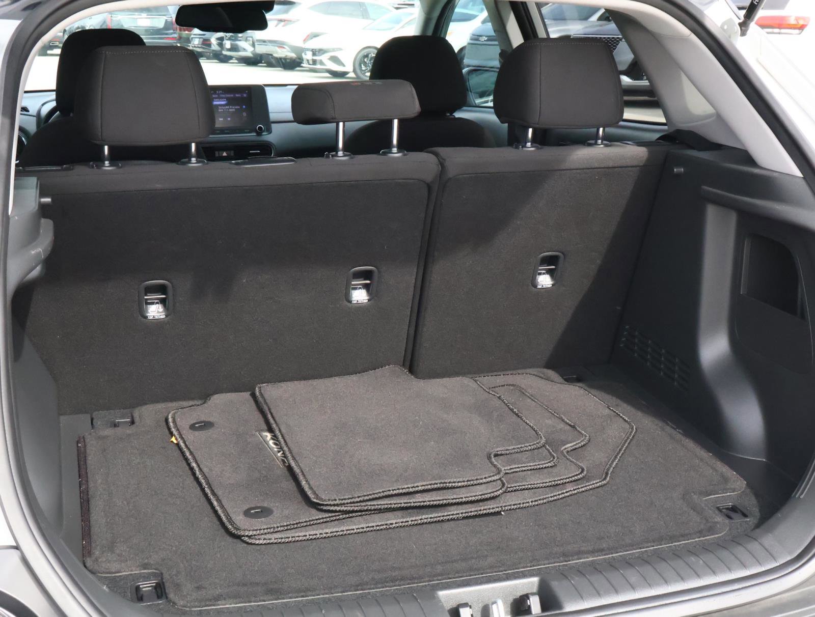 Used 2022 Hyundai Kona SEL w/ Cargo Package image 19