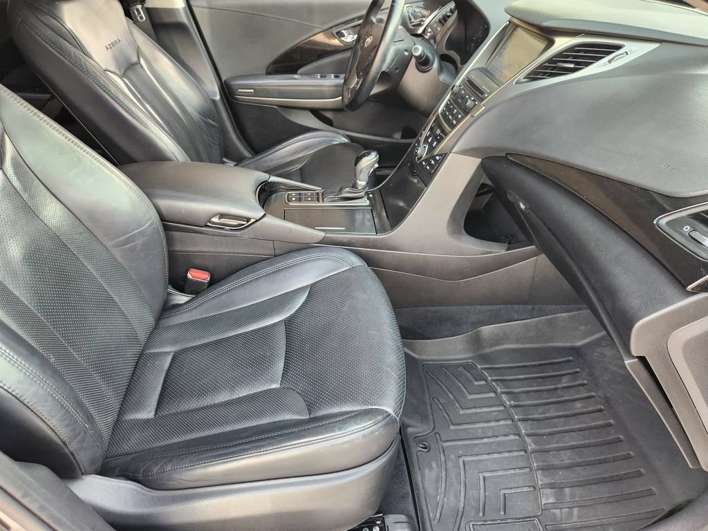 Used 2014 Hyundai Azera Limited w/ Option Group 02 FWD image 15
