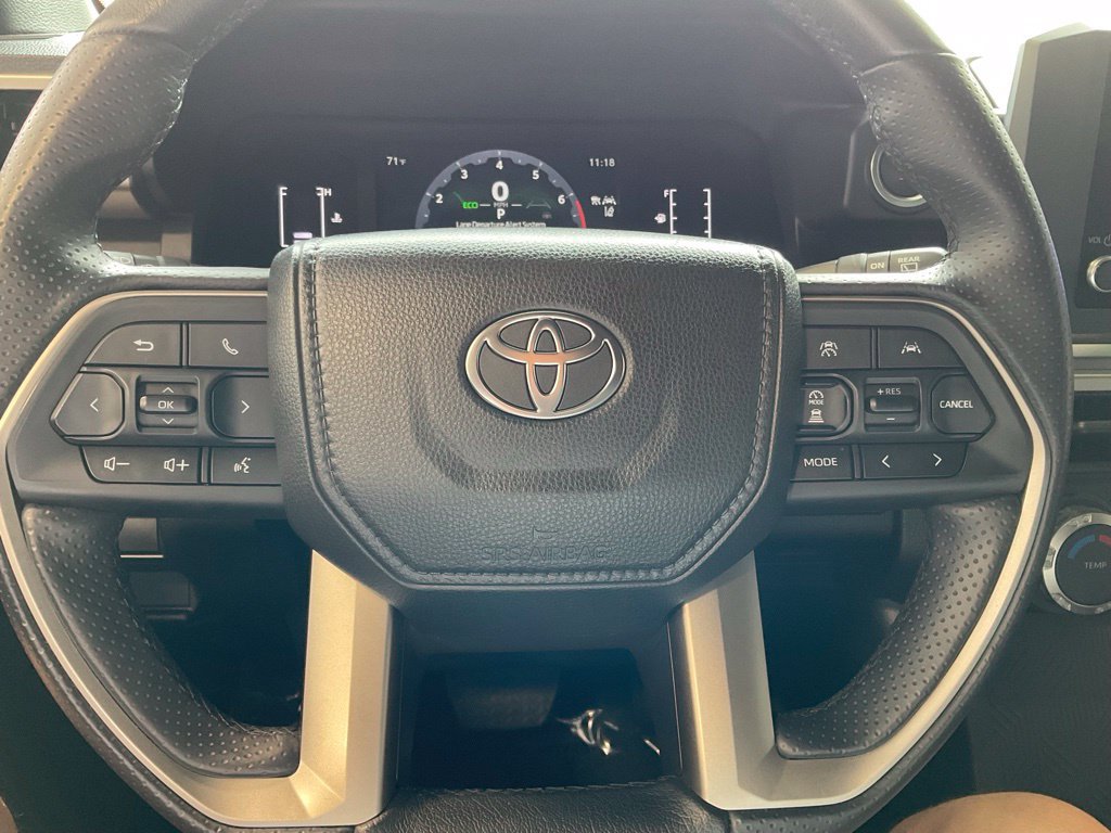 Certified 2025 Toyota 4Runner SR5 AWD/4WD image 11