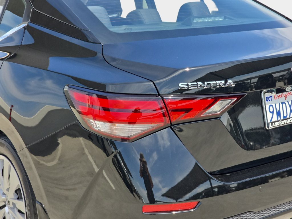 Used 2025 Nissan Sentra S FWD image 37