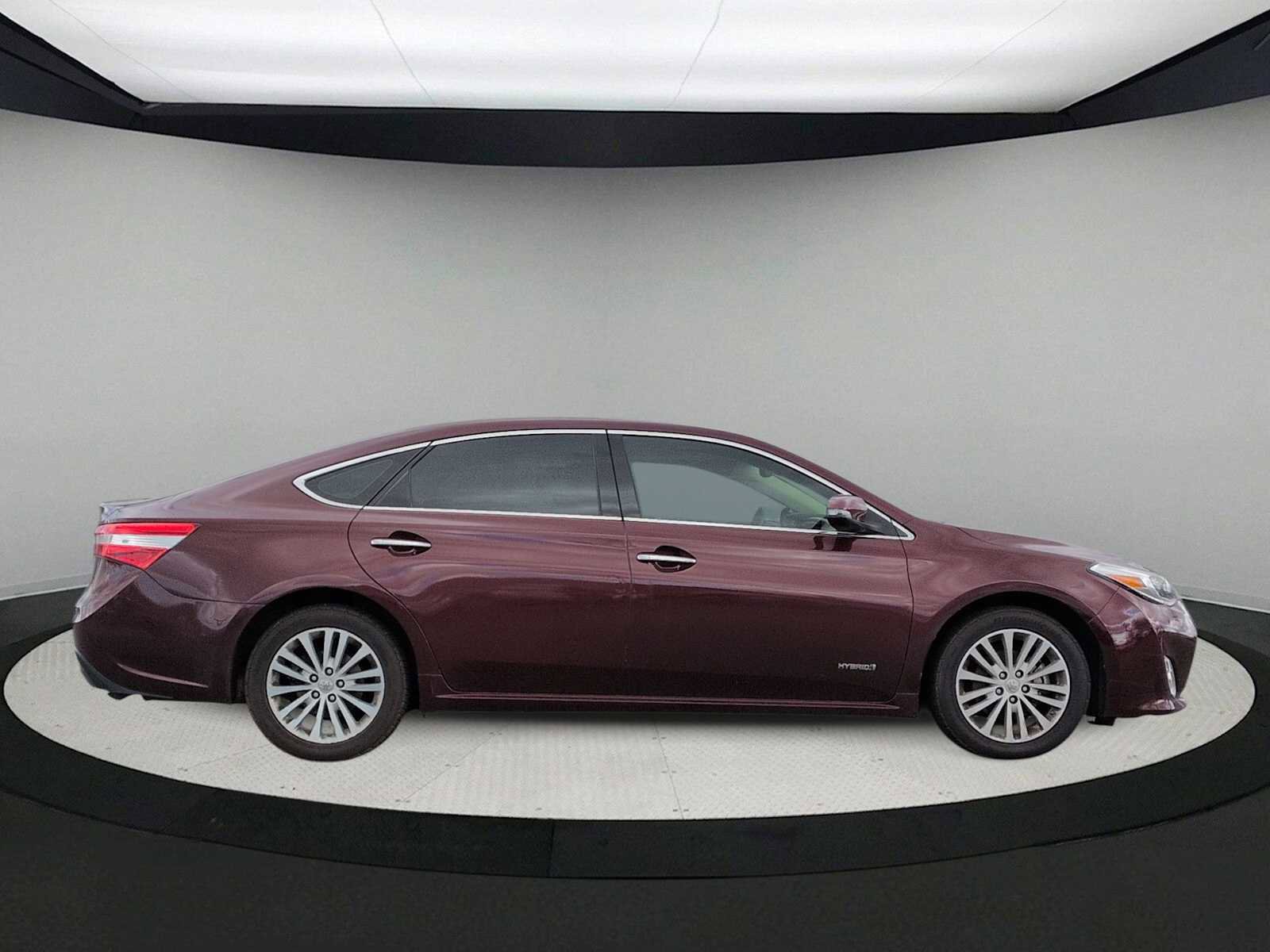 Used 2015 Toyota Avalon XLE Touring image 9