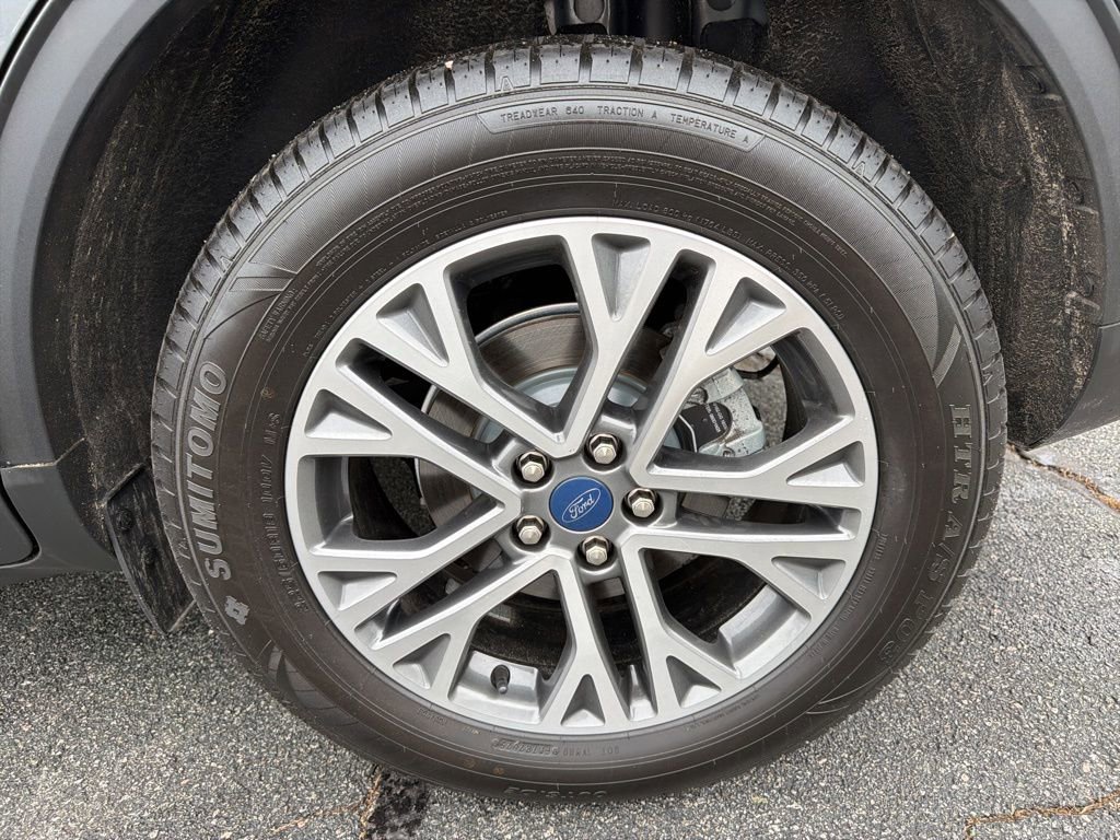 Used 2022 Ford Escape SEL image 43