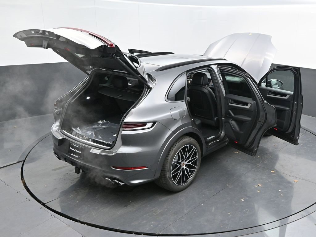 Certified 2025 Porsche Cayenne image 49