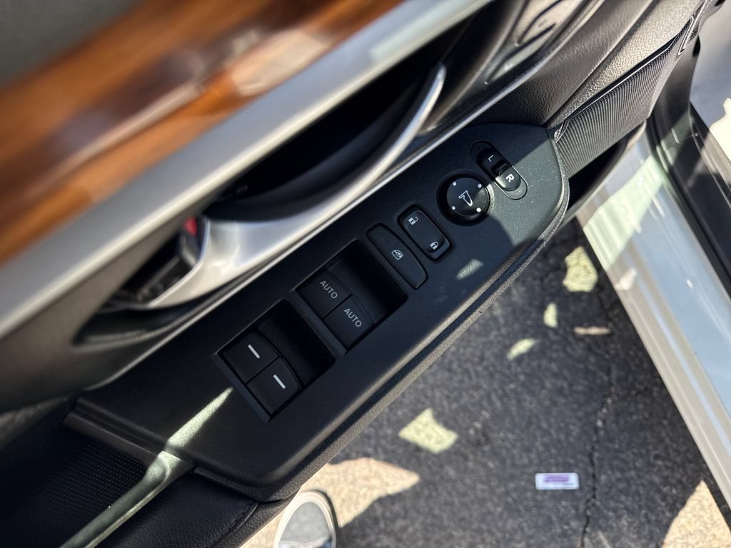 Used 2020 Honda CR-V Touring image 13