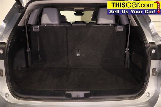 Used 2021 Toyota Highlander XLE image 23