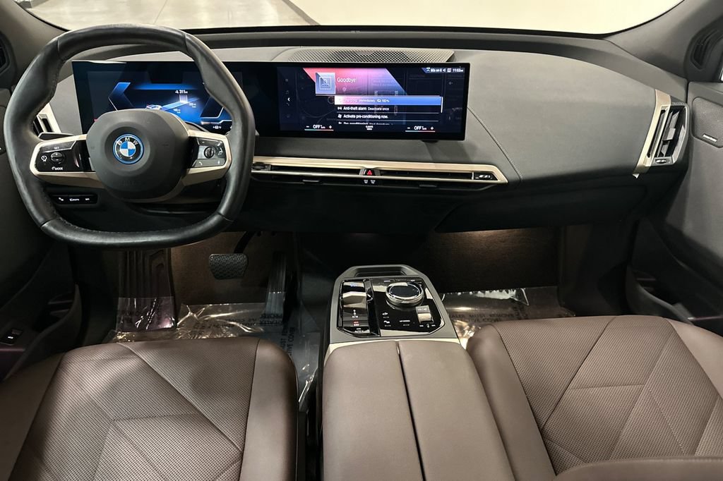 Used 2023 BMW iX xDrive50 w/ Convenience Package AWD/4WD image 15
