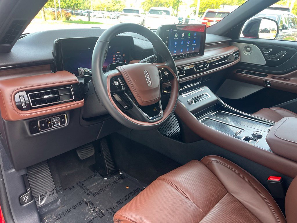 Used 2025 Lincoln Aviator Reserve w/ Equipment Group 201A AWD/4WD image 26