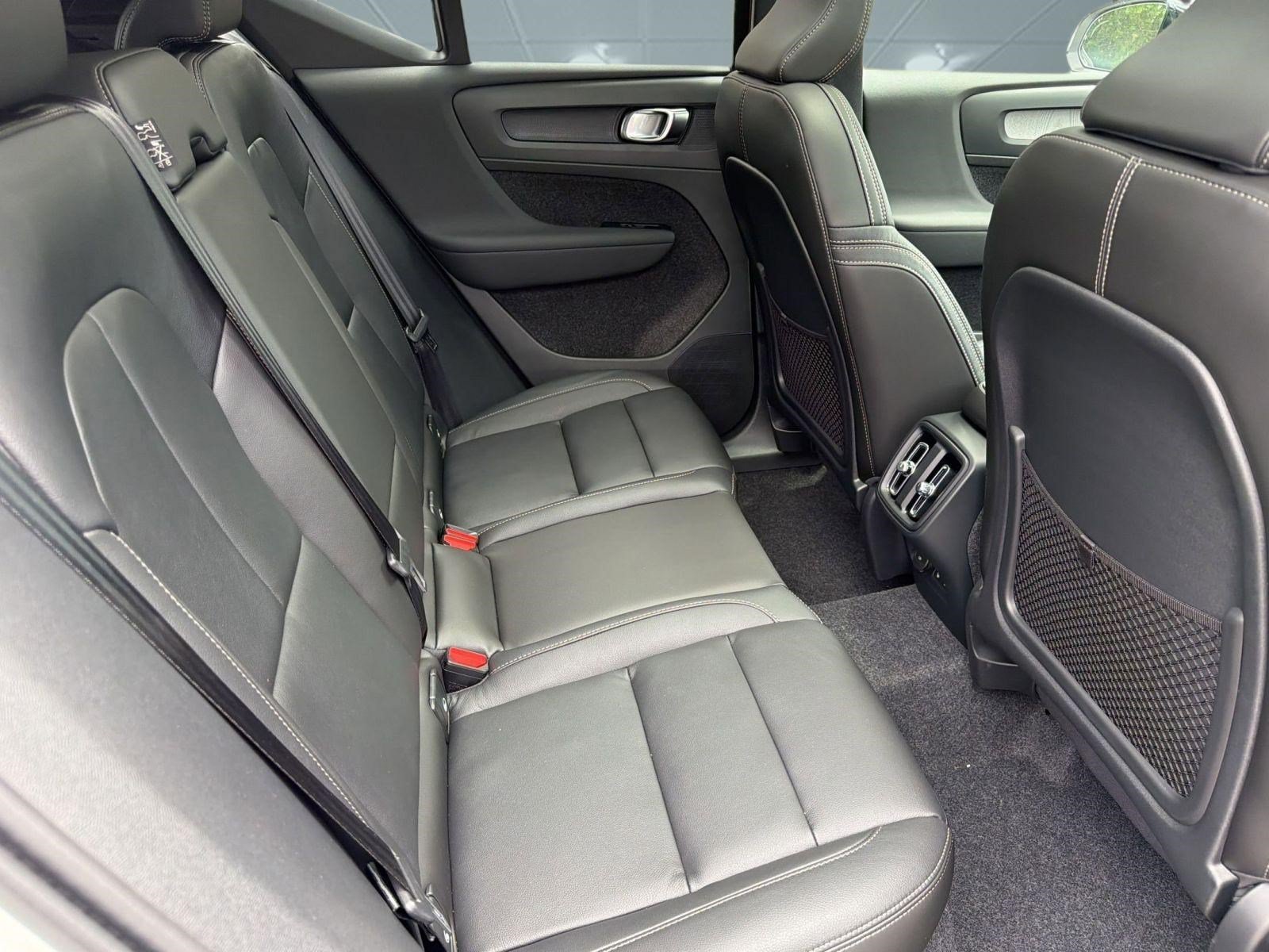 New 2026 Volvo XC40 B5 Core w/ Climate Package AWD/4WD image 29