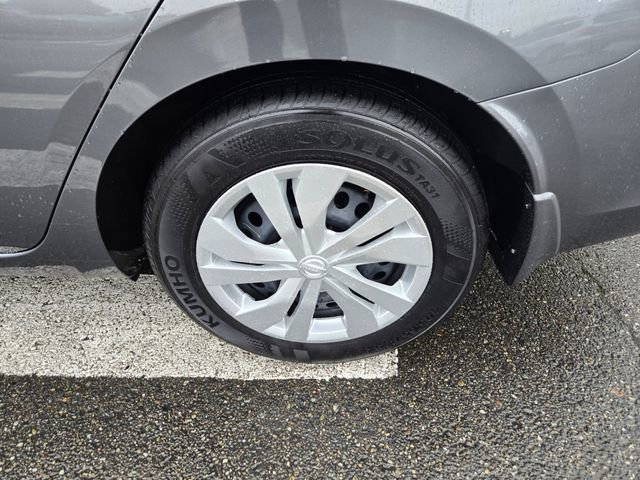 Used 2025 Nissan Versa S w/ Trunk Package image 11