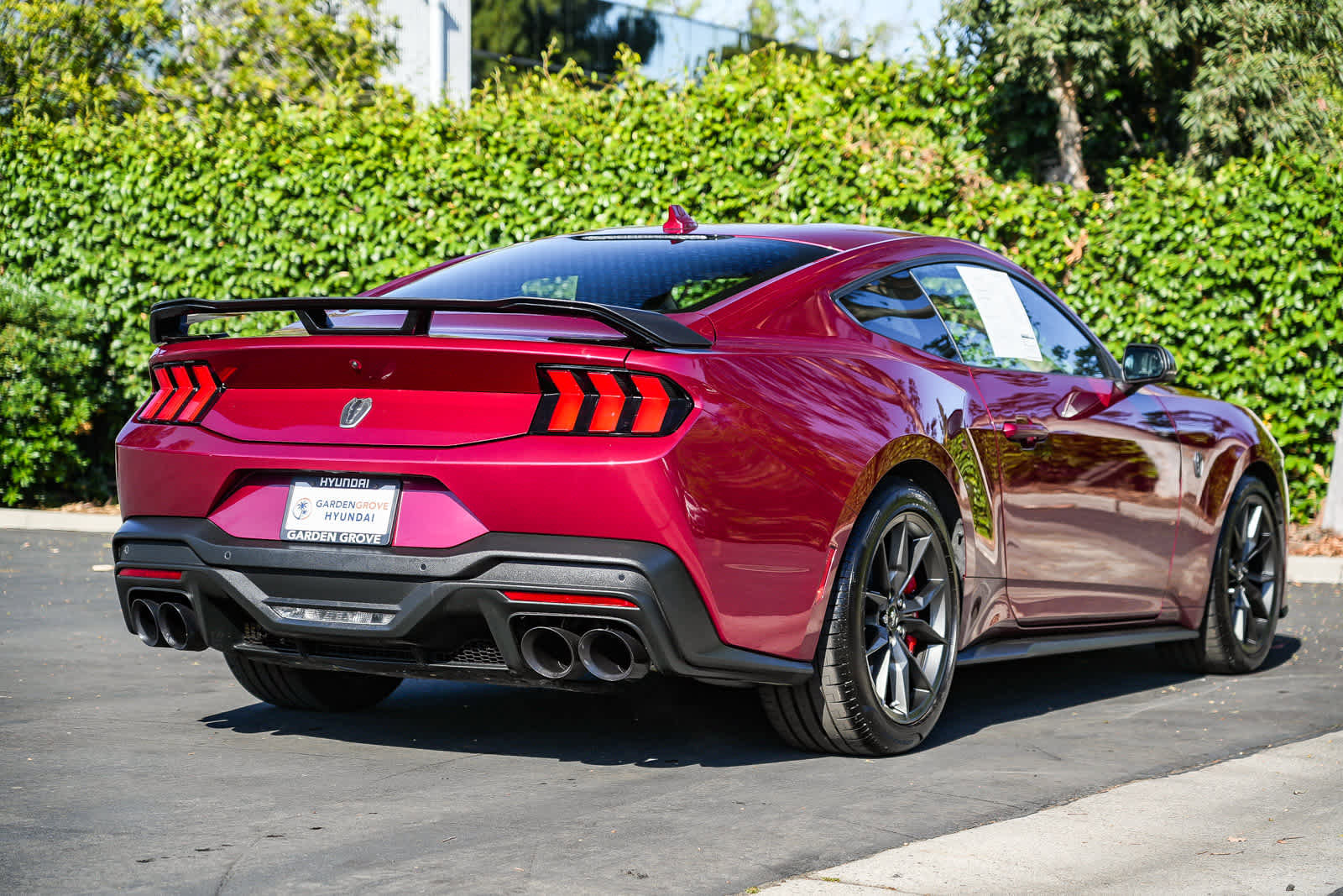 Used 2025 Ford Mustang Dark Horse image 6