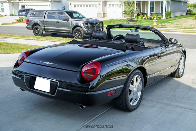 Used 2002 Ford Thunderbird RWD image 8