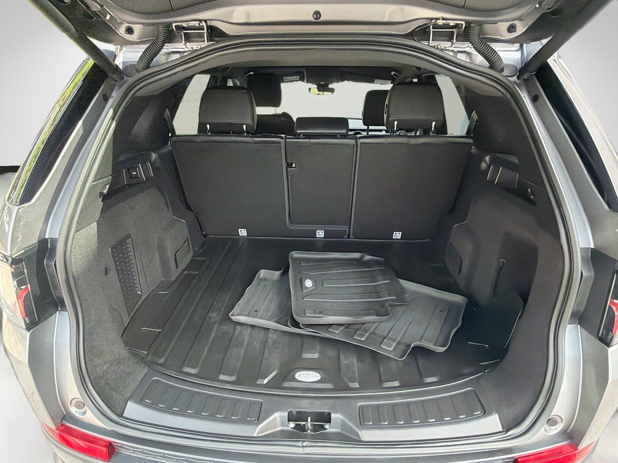 Used 2020 Land Rover Discovery Sport S AWD/4WD image 27