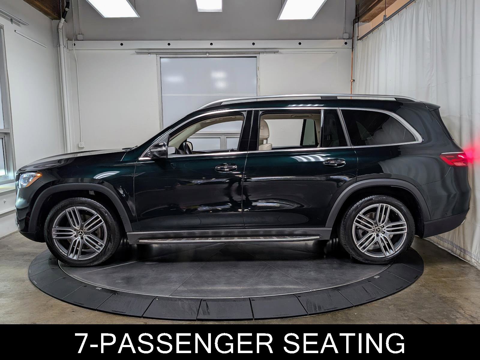 Used 2024 Mercedes-Benz GLS 450 4MATIC image 6