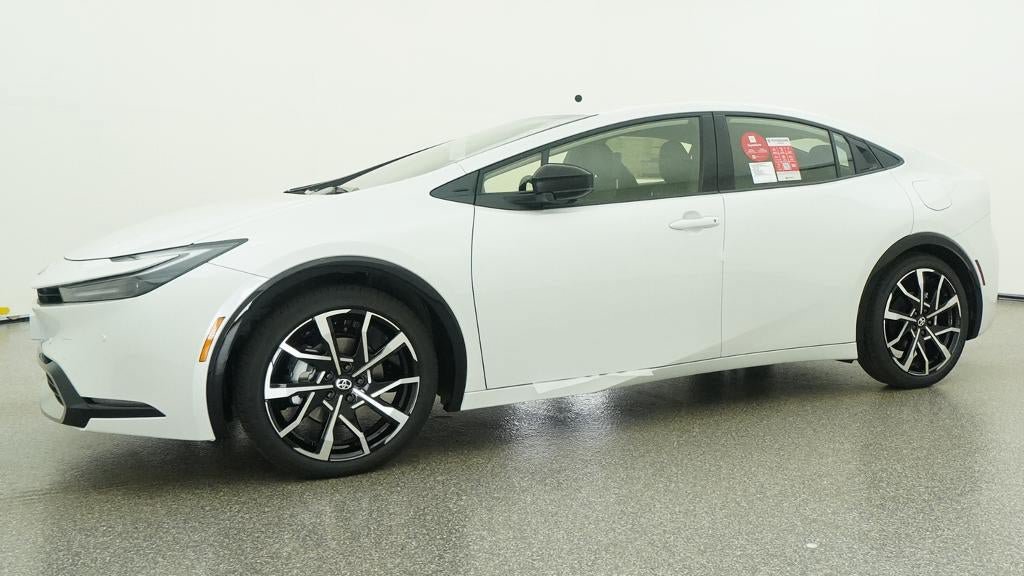 New 2027 Toyota Prius Plug-In Hybrid FWD image 18