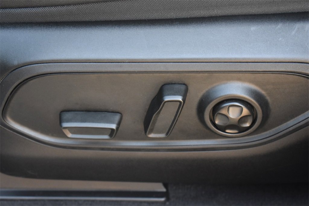 Used 2023 Jeep Grand Cherokee Altitude image 24