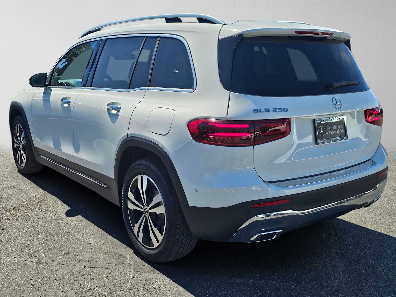 New 2026 Mercedes-Benz GLB 250 image 5