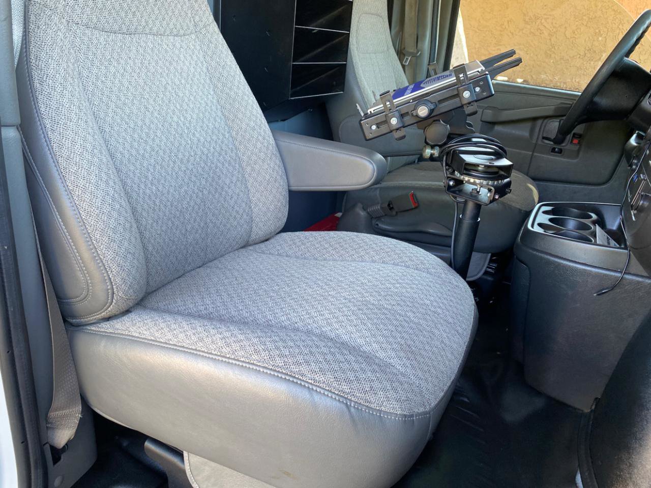 Used 2021 Chevrolet Express 2500 RWD image 36