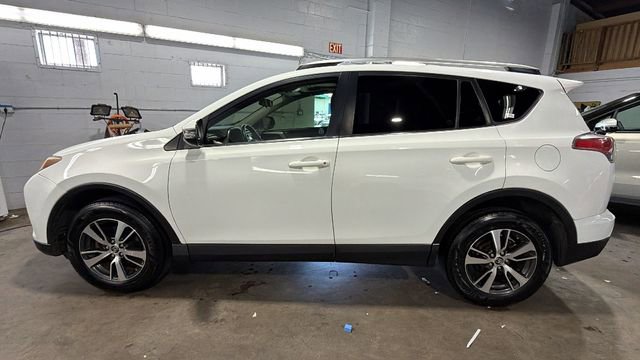 Used 2016 Toyota RAV4 XLE image 2