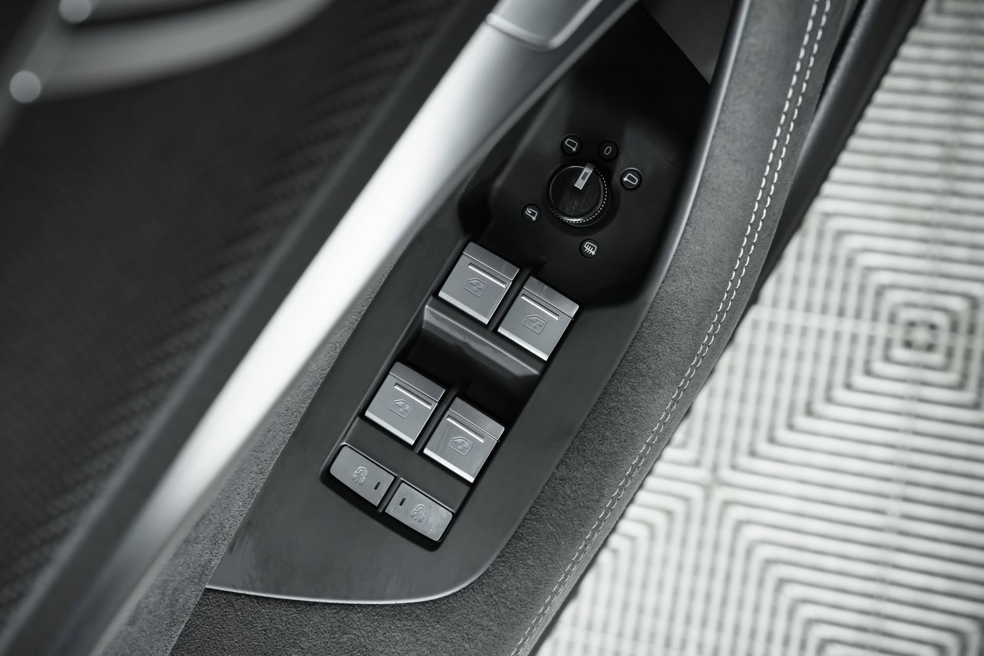 Used 2024 Audi RS 6 performance w/ Matte Carbon Package image 78