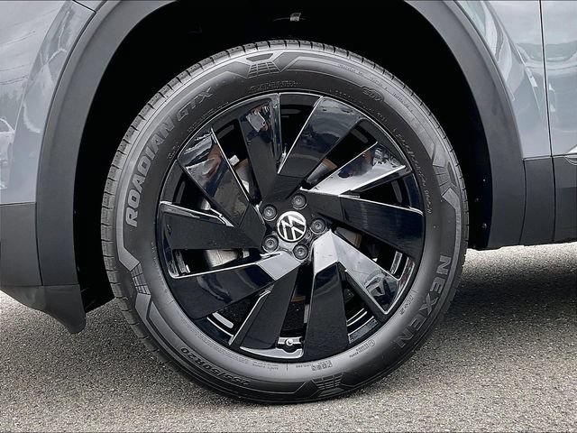 Used 2024 Volkswagen Atlas Cross Sport SE AWD/4WD image 11