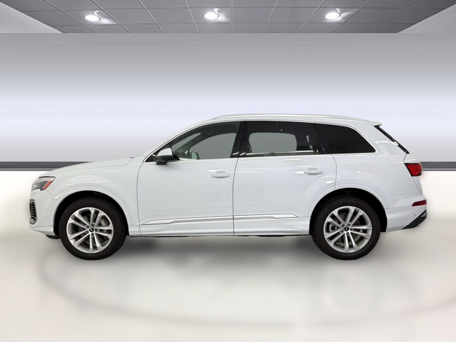 Used 2025 Audi Q7 3.0T Premium Plus AWD/4WD image 2